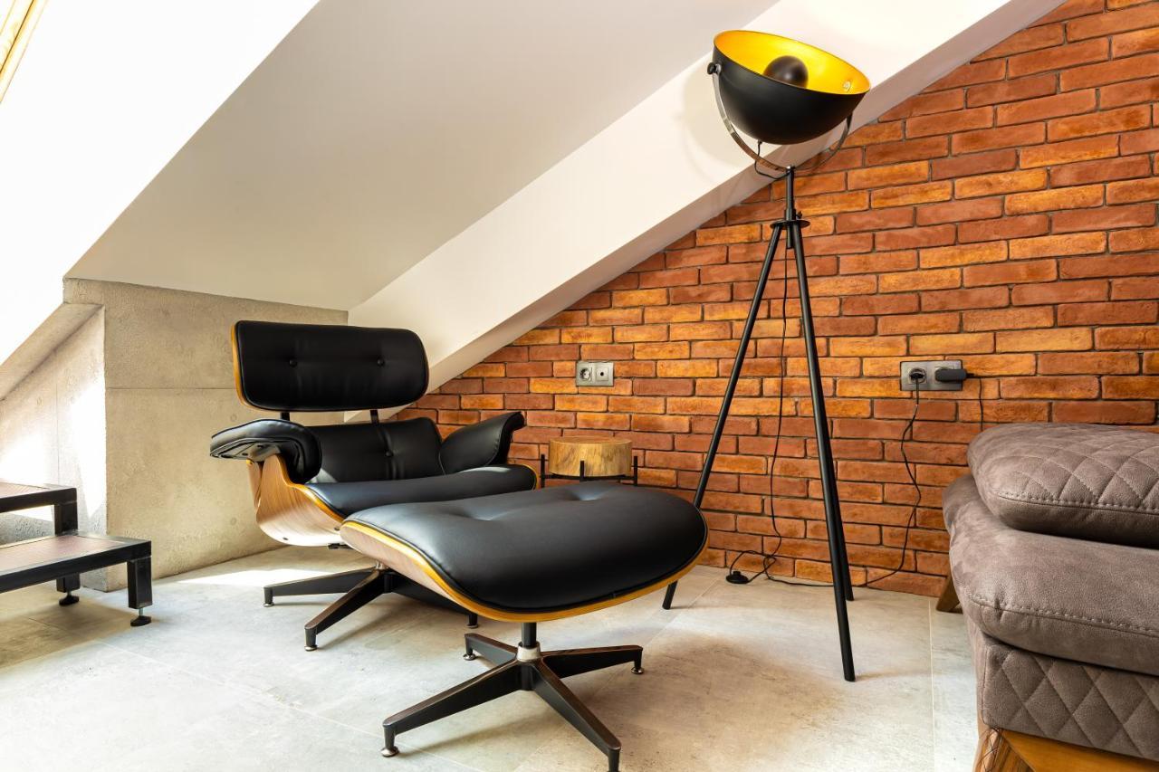 Industrial-Style 2Bd Loft With Parking Spot By Flat Mаnager Apartment Plovdiv Exterior photo